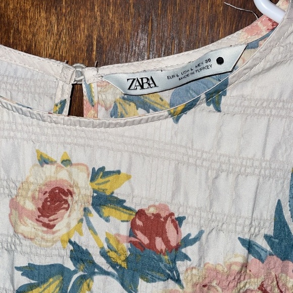 Zara floral dress -light colors - Picture 2 of 6